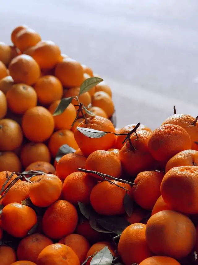 how much juice in oranges