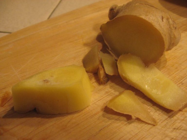 Do You Peel Ginger Before Juicing A Conclusive Guide TheJuicerGuide
